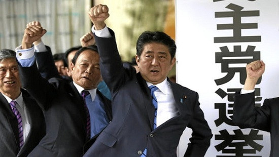 Nhật Bản tiến hành bầu cử Hạ viện sớm, “phép thử” liều lĩnh của Thủ tướng Abe