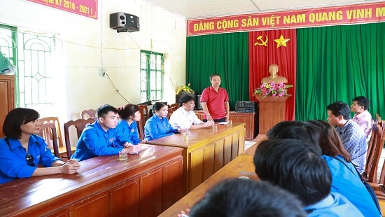 Học viện Tòa án chia sẻ khó khăn với người dân vùng rốn lũ