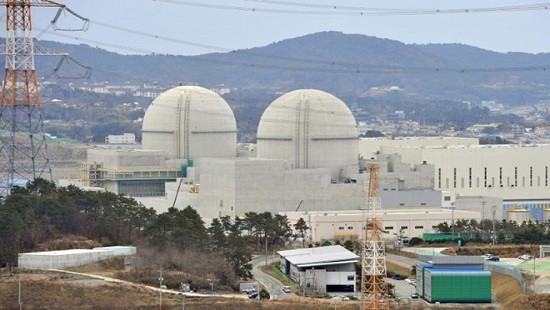 Hàn Quốc tiếp tục xây dựng hai lò phản ứng hạt nhân theo đề xuất của người dân