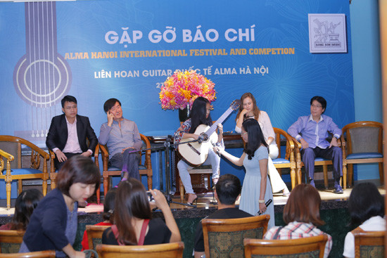 Lần đầu tiên tổ chức Liên hoan Guitar quốc tế Alma Hà Nội