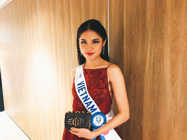 Hoa hậu Quốc tế 2017: Thùy Dung giành giải thưởng đầu tiên