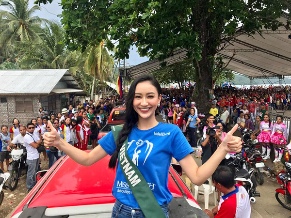 Hà Thu tự tin nói tiếng Anh như người bản địa ở Hoa hậu Trái Đất 