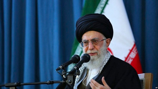 Iran khẳng định không bao giờ nhượng bộ trước sức ép của Mỹ