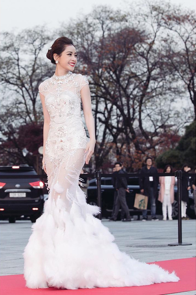 Nguyễn Thị Loan sẽ mặc gì ở Hoa hậu Hoàn vũ 2017?