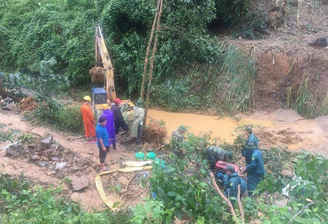 Quảng Nam: 12 người chết do mưa lũ