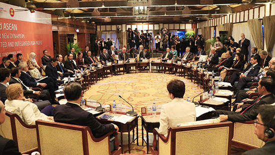 Chủ tịch nước Trần Đại Quang chủ trì Đối thoại Cấp cao không chính thức APEC - ASEAN 
