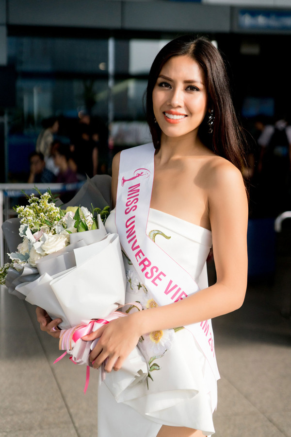 Nguyễn Thị Loan chính thức lên đường dự Hoa hậu hoàn vũ 2017