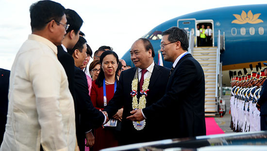 Thủ tướng tới Philippines tham dự ASEAN-31