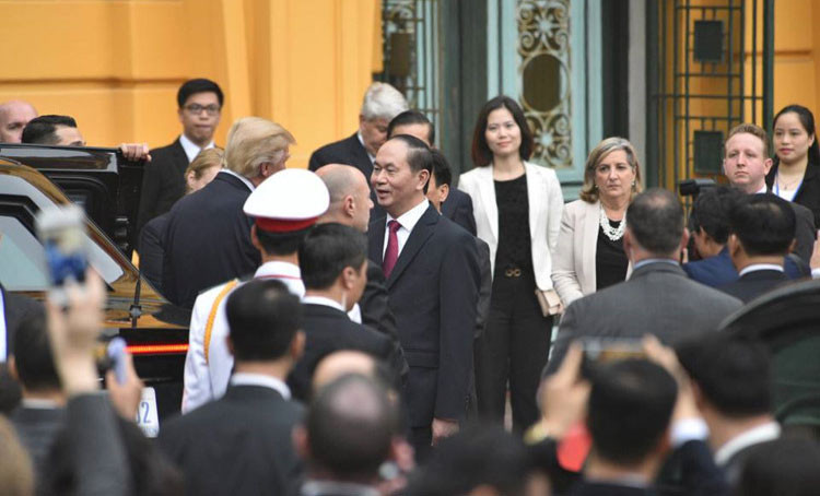 Toàn cảnh lễ đón, hội đàm và họp báo chuyến thăm Việt Nam của Tổng thống Donald Trump