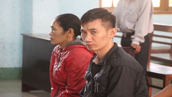 Gia Lai: Vợ chồng dắt nhau vào tù, bỏ lại 4 đứa trẻ bơ vơ