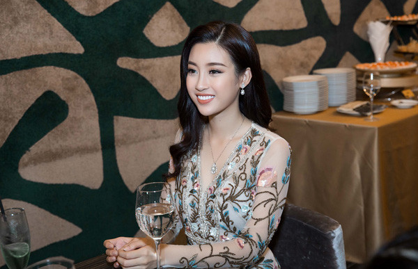 Hoa hậu Đỗ Mỹ Linh: 