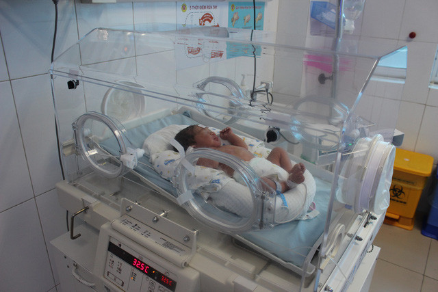 Tìm thấy vi khuẩn kháng thuốc ở 2 bé sơ sinh chuyển lên từ Bắc Ninh 