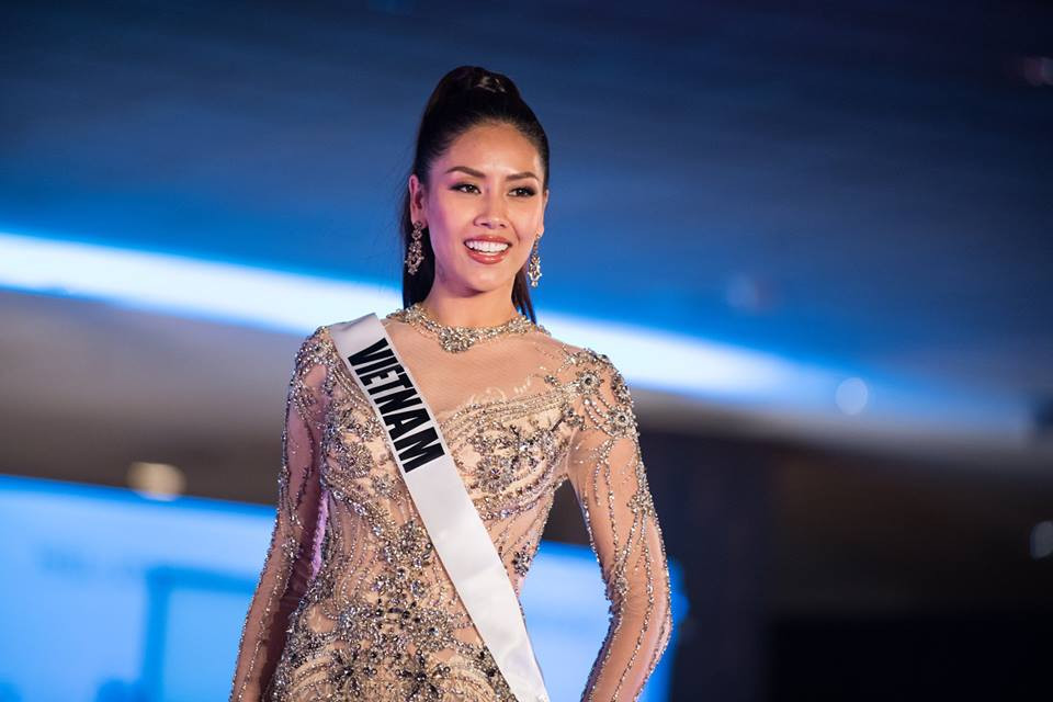 Nguyễn Thị Loan lại đốn tim fan với loạt ảnh bikini trước thềm chung kết Miss Universe