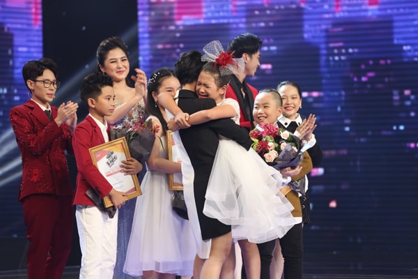 ‘Adele nhí’ Ngọc Ánh đăng quang The Voice Kids 2017