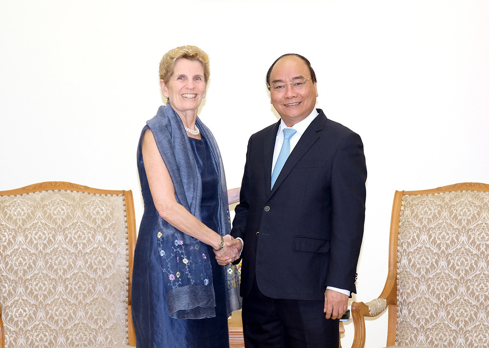 Thủ tướng tiếp khách Lào, Canada và Hàn Quốc