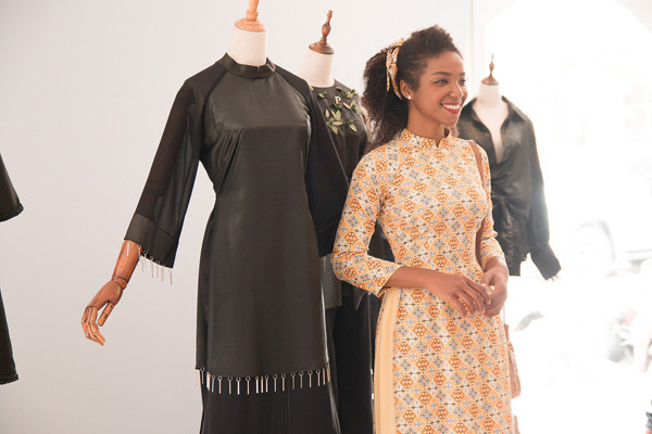 Người đẹp gốc Phi tự hào khi trang phục được triển lãm tại Bảo tàng phụ nữ
