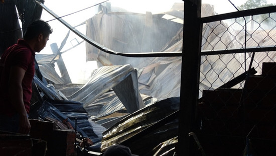 2 công nhân tử vong trong đám cháy xưởng sản xuất gỗ