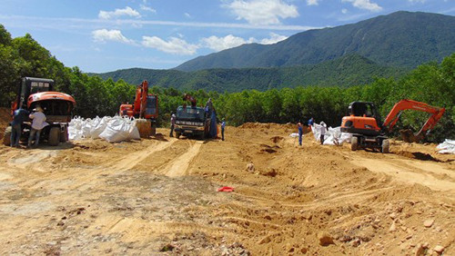 Xử phạt hai công ty chôn lấp chất thải nguy hại của Formosa Hà Tĩnh