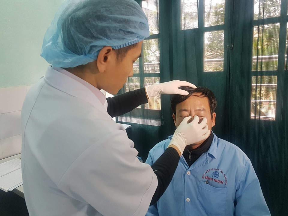 Bộ Y tế đề nghị truy trách nhiệm người đánh gãy mũi bác sĩ