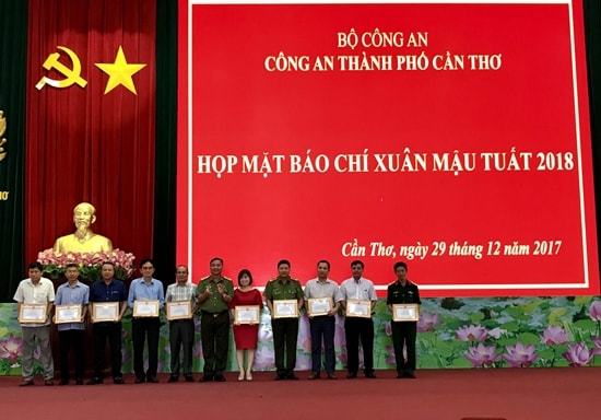 Công an TP.Cần Thơ họp mặt báo chí xuân Mậu Tuất 2018