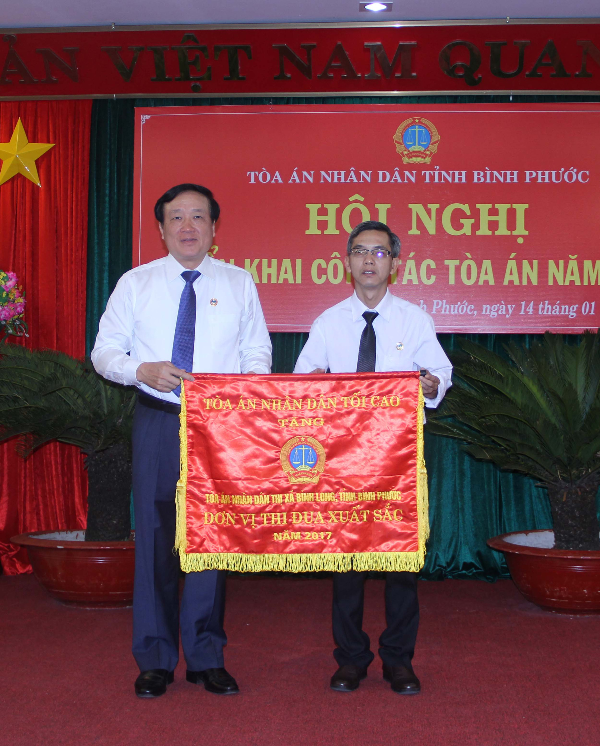 Chánh án Nguyễn Hoà Bình dự hội nghị triển khai công tác của TAND tỉnh Bình Phước