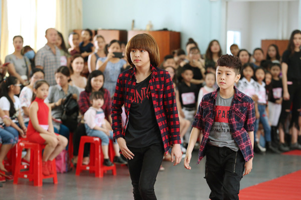 Tuần lễ thời trang trẻ em châu Á chính thức khởi động với dàn mẫu nhí cực chất