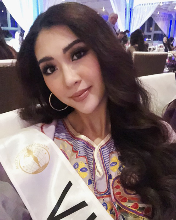 Tường Linh đọ sắc cùng Hoa hậu Venezuela, hoa hậu Thái Lan