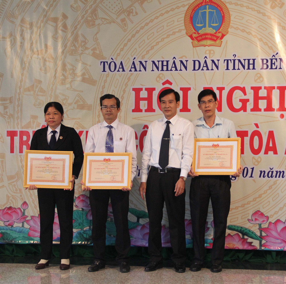 TAND hai cấp tỉnh Bến Tre triển khai công tác năm 2018