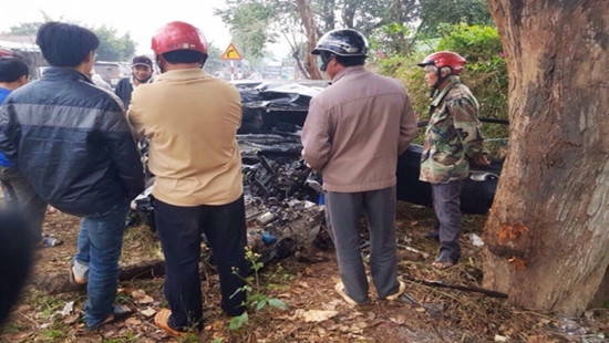Vụ tai nạn 5 người thương vong ở Đắk Lắk: Xe 4 chỗ lấn làn