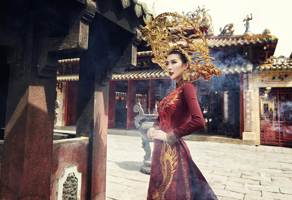 Tường Linh mang hình ảnh rồng đến Hoa hậu Liên lục địa 2017