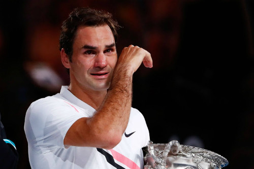 Federer bật khóc sau khi bảo vệ thành công chức vô địch Australia Mở rộng. Ảnh: ​AFP.