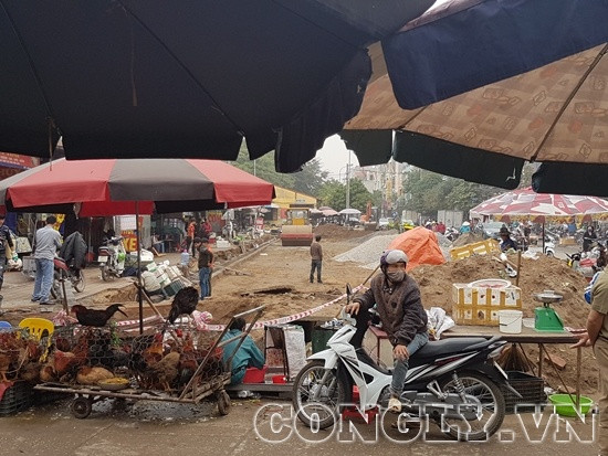 Phường Ninh Xá, TP Bắc Ninh: Dân kiến nghị UBND phường làm bãi đỗ xe phía trước chợ Đọ Xá