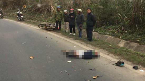 Hòa Bình: Ô tô va chạm xe máy trên dốc Cun, 2 người thiệt mạng