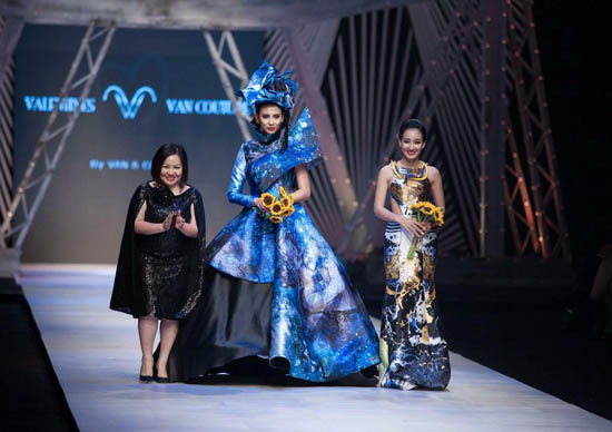 NTK Việt ghi dấu ấn tại sàn diễn thời trang New York