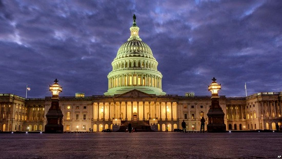 Không đạt thỏa thuận ngân sách trước hạn chót, chính phủ Mỹ đóng cửa lần 2