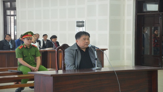 Phó Giám đốc nhắn tin đe dọa Chủ tịch Đà Nẵng lĩnh 18 tháng tù