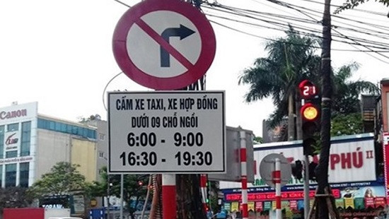 Chính thức đề xuất cấm xe Uber, Grab trên 11 tuyến phố ở Hà Nội