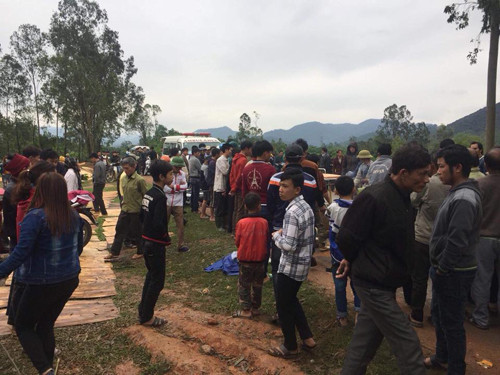 Hà Tĩnh: Va chạm xe tải, hai mẹ con thương vong