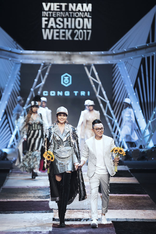 NTK Công Trí mở màn Tuần lễ thời trang quốc tế Việt Nam Xuân Hè 2018