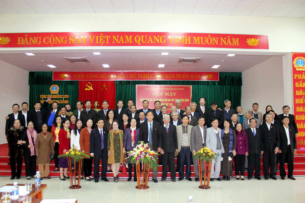 TAND tỉnh Quảng Bình tổ chức gặp mặt cán bộ hưu trí 