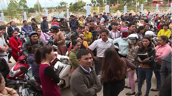Đắk Lắk: Tạm dừng việc chấm dứt hợp đồng lao động với hàng trăm giáo viên