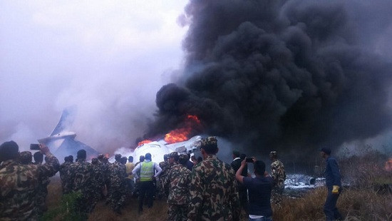 Ít nhất 50 người thiệt mạng trong vụ máy bay bốc cháy ở Nepal