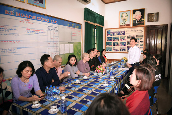 Hành trình về nguồn của NTK Đỗ Trịnh Hoài Nam và học trò
