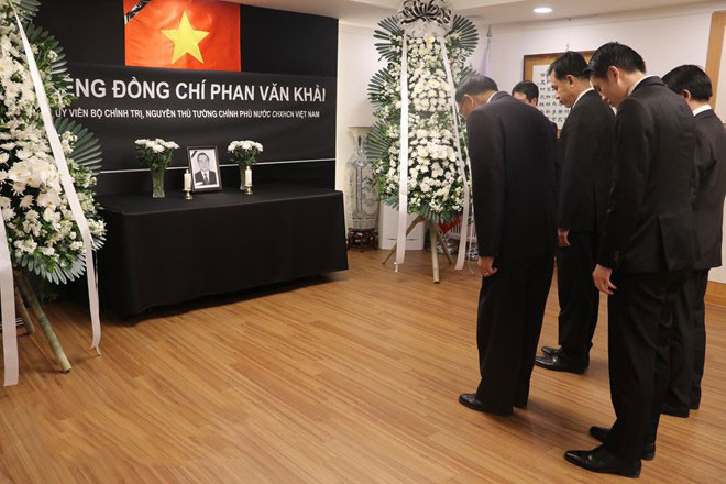 Tiếp tục nhiều đại sứ quán và các đoàn quốc tế tưởng nhớ nguyên Thủ tướng Phan Văn Khải