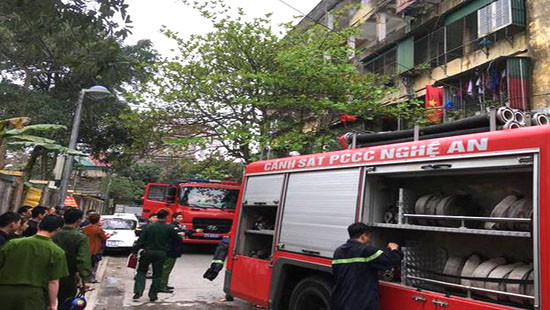 Nghệ An: Cháy ở tầng 5 khu chung cư, nhiều người hoảng loạn bỏ chạy