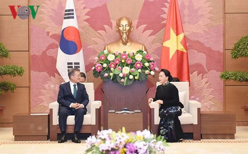 Lãnh đạo Đảng, Chính phủ tiếp, hội kiến với Tổng thống Hàn Quốc