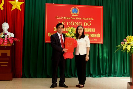 Công bố quyết định bổ nhiệm Chánh án TAND huyện Đông Sơn