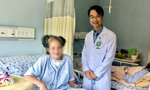 Cụ bà 74 tuổi hơn 50 năm bị khối bướu cổ hành hạ