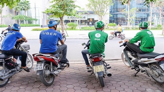 Yêu cầu Grab cung cấp thông tin việc mua lại Uber tại Việt Nam