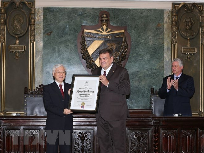 Tổng Bí thư nhận Bằng Tiến sỹ danh dự, phát biểu tại Trường Đại học La Habana